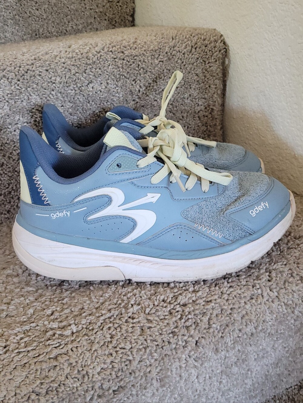 'Gdefy' WalkingWomens  Sneakers Size 7.5
